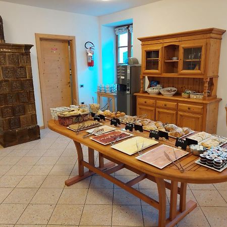 Taxus Hostel Pieve Tesino Екстер'єр фото