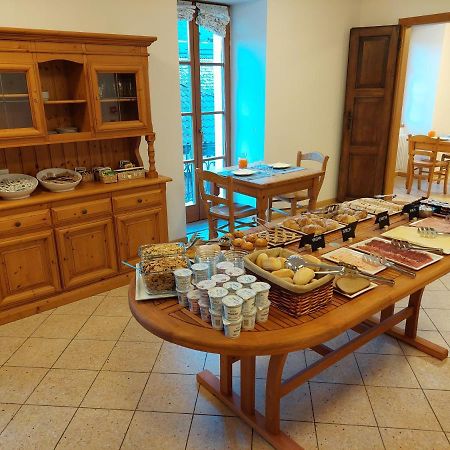 Taxus Hostel Pieve Tesino Екстер'єр фото