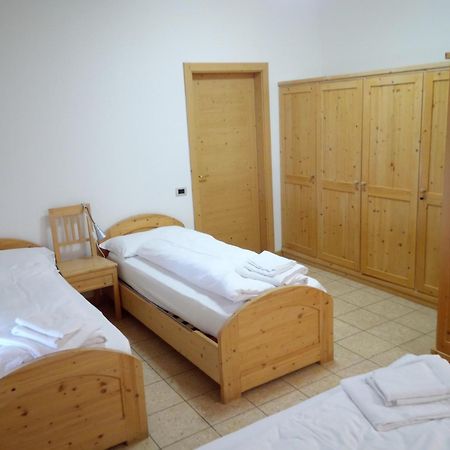 Taxus Hostel Pieve Tesino Екстер'єр фото