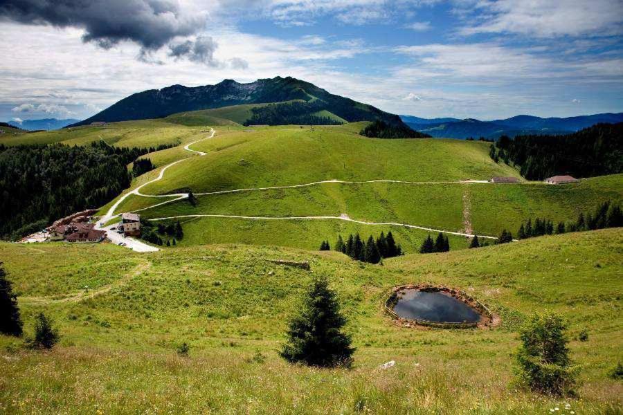 Taxus Hostel Pieve Tesino Екстер'єр фото