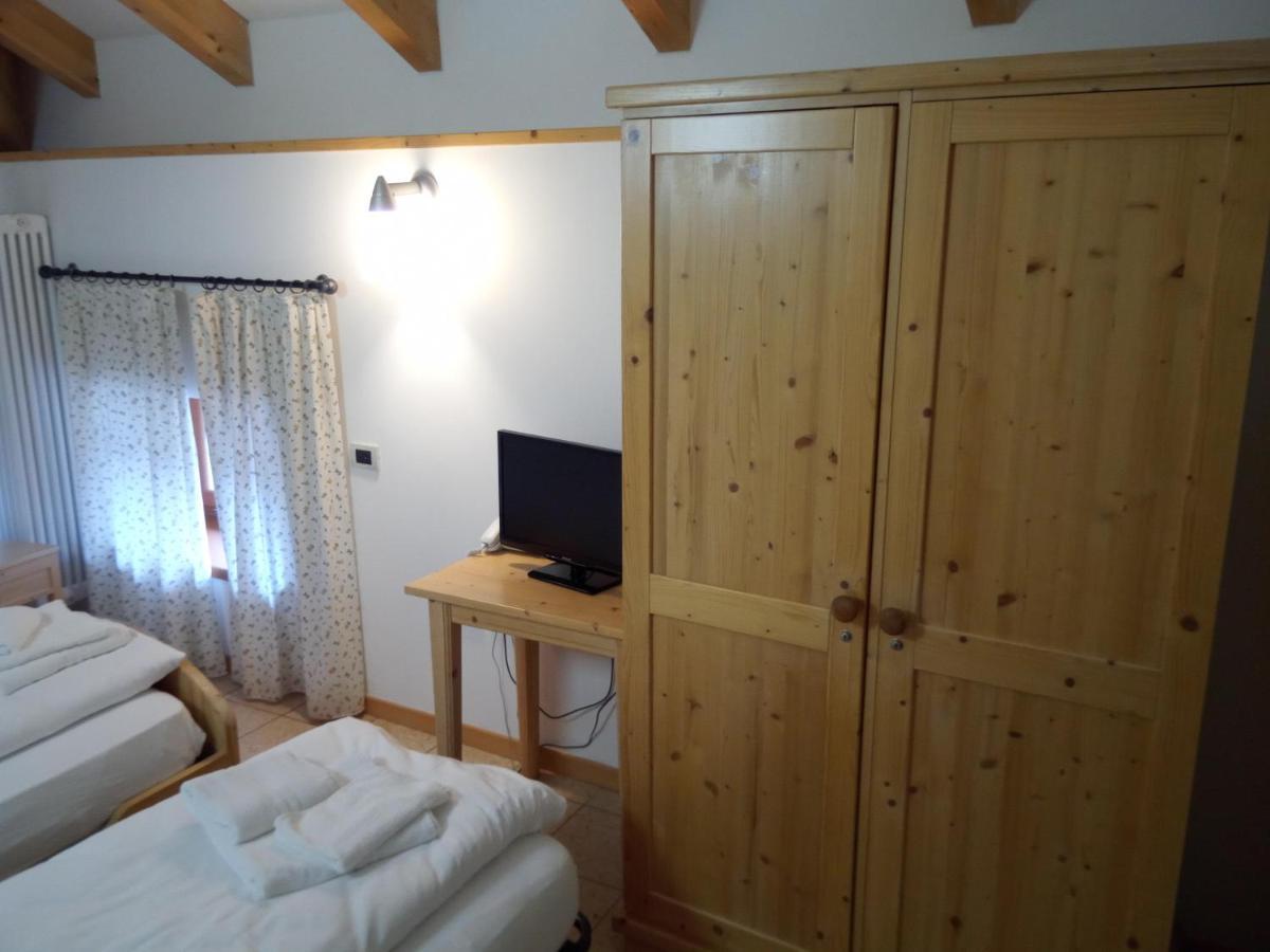 Taxus Hostel Pieve Tesino Екстер'єр фото
